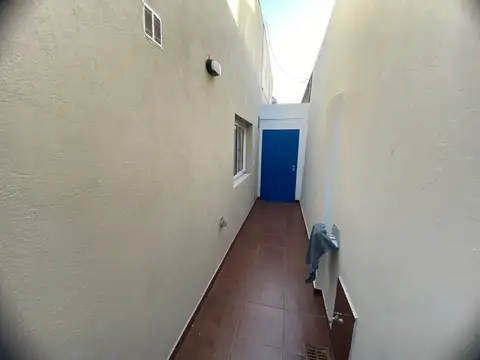 Depto Tipo Casa 2 ambientes con 1 baño