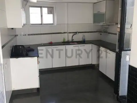 Departamento en Venta en Balvanera, USD 215.000