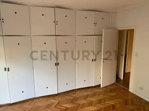 Sarmiento 3000, Piso 0