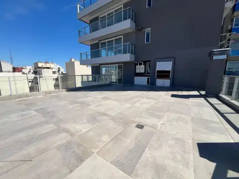 4 ambientes c/dependencia - terraza con parrilla propia y cochera. Full Amenities y Seguridad 24 hs!