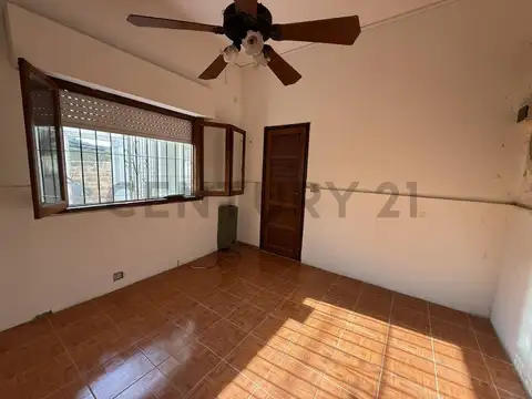 Depto Tipo Casa en Venta en Santos Lugares, USD 69.000