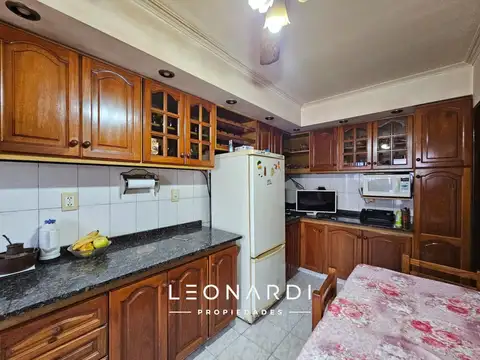 Casa 5 ambientes con 3 baños