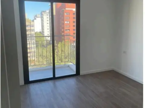 Venta de departamento de 3 amb con cochera La Perla