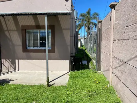 38  e/  126 y 127 Berisso