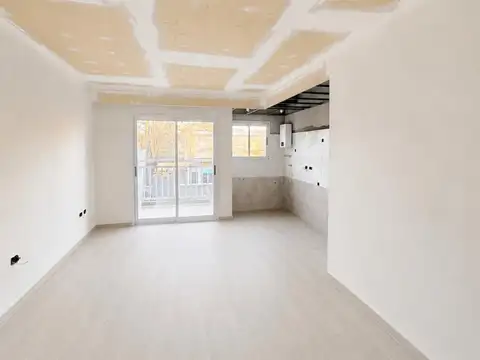 ¡Departamento Semipiso Imperdible en venta en Quilmes!