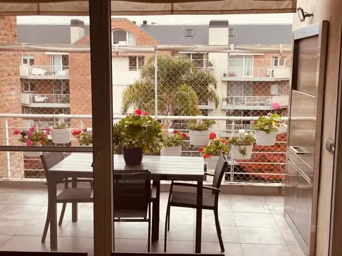 Departamento en Venta con 2 cocheras