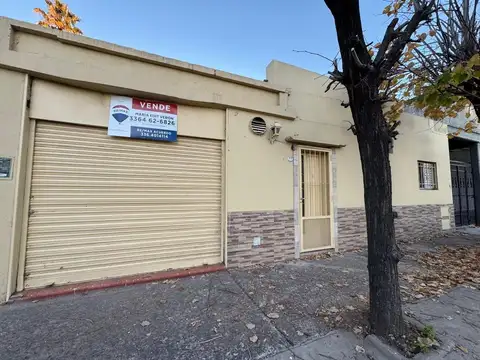 Venta Local con patio, San Nicolás