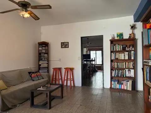 Casa en Alquiler con 1 cochera