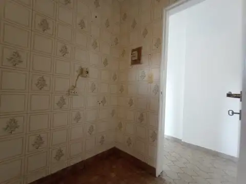 Alquiler Celina 3 ambientes ed 70 (frente a banco hipotecario) CON COCHERA