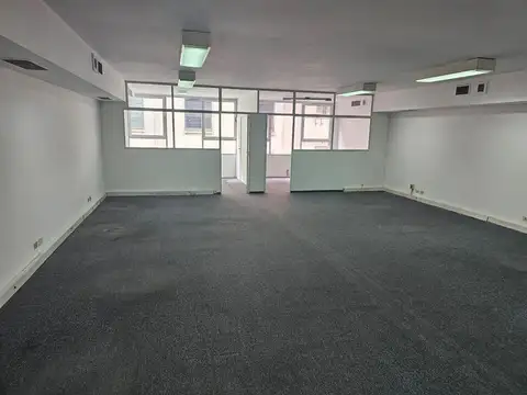 Oficina en Microcentro sobre peatonal