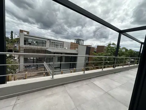 Oficina en Alquiler al Norte