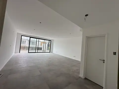 Oficina en Alquiler en Bella Vista, USD 1.300