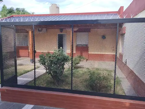 Casa en Venta en Plaza Huincul, USD 110.000