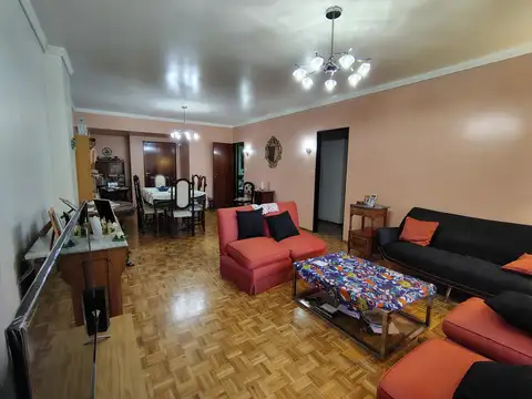 Departamento en Venta de 5 ambientes