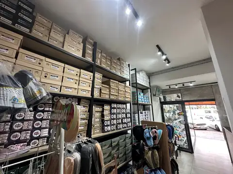 Local  en Venta en Ciudad Jardin, Tres de Febrero, G.B.A. Zona Oeste