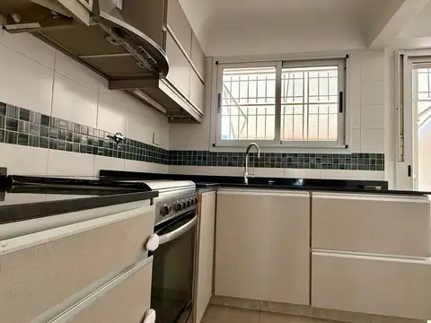 Depto Tipo Casa en Venta con 2 cocheras