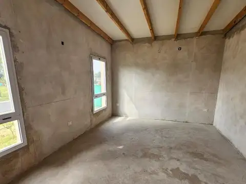 Casa 4 ambientes con 3 baños