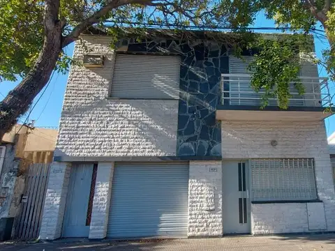 Venta casa 3 dormitorios local/cochera y patio