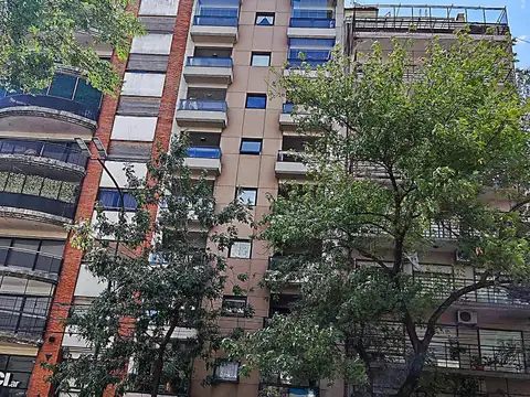 Semipiso de 3 ambientes con cochera fija y Balcón aterrazado en Caballito