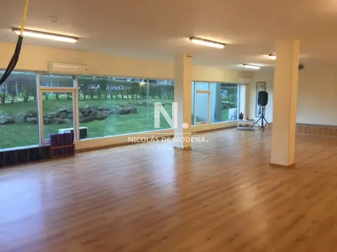 Local en Punta del Este, Roosevelt