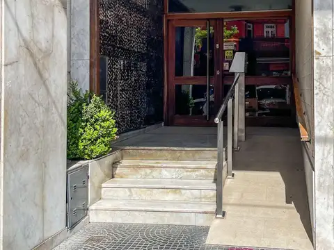 Hipólito Yrigoyen al 400