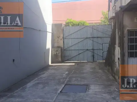 6 Locales Comerciales y 6 Dptos en Construcción 908 m² Edificados - S.Justo (Ctro)