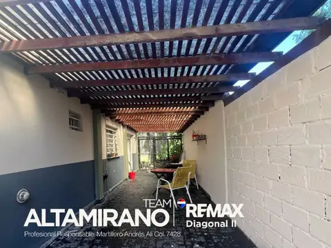 Casa 3 ambientes con 1 baño