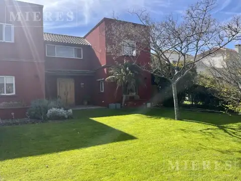 Casa en Alquiler Anual sin muebles en Santa Barbara, Bancalari.