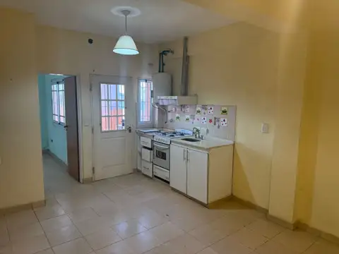 Departamento en Alquiler en Grand Bourg, $ 400.000