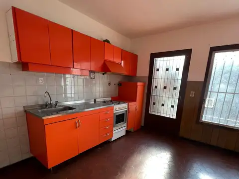Casa en Venta en Villa Adelina, USD 168.000