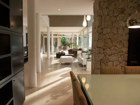 En Cariló | Casa Ñandú y Ciprés