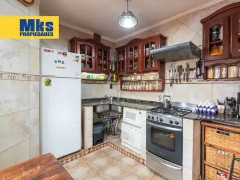 Depto Tipo Casa 5 ambientes con 2 baños