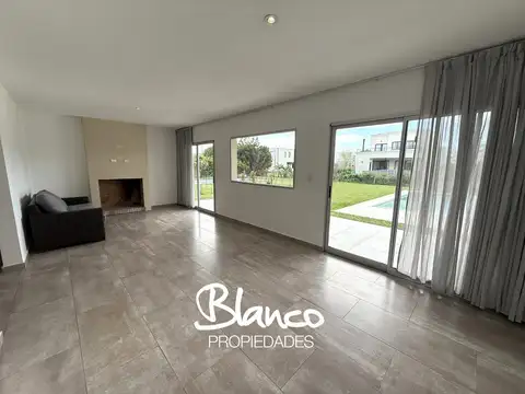 Casa en Alquiler de 3 dormitorios