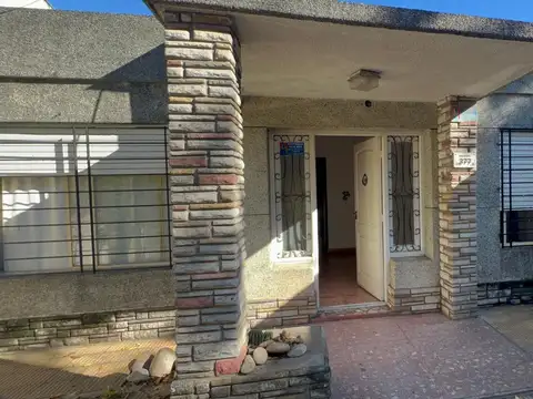 En venta Casa  mas departamento Moreno centro