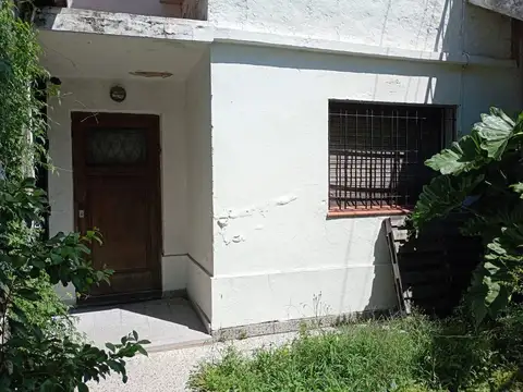 PH Pta baja AL FRENTE 3 AMB EN MUNRO A REFACCIONAR