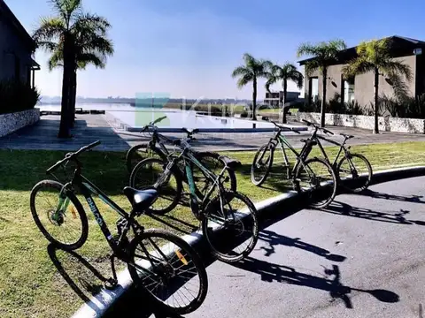 Terreno en Venta de 906,0 m2