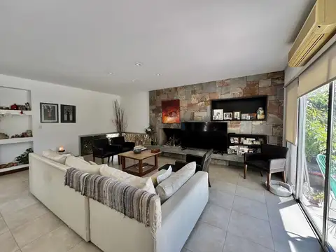 Casa en Venta al Oeste