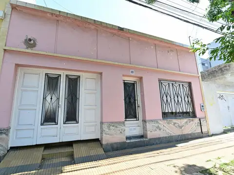 VENTA - CASA + 4 DEPARTAMENTOS EN VENADO TUERTO
