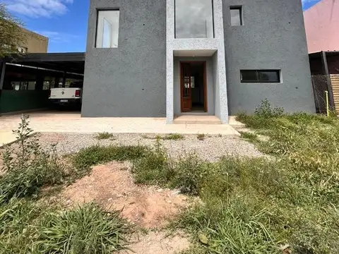 CASA 3 DOR EN VENTA VILLA CATALINA RIO CEBALLOS