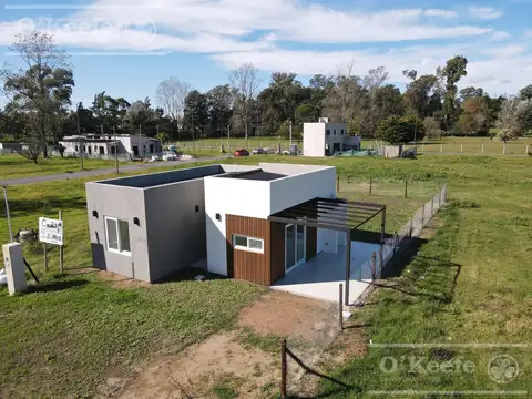 Casa  en Venta en el Pato,  Berazategui. Barrio La Vikkina Amplia Financiación