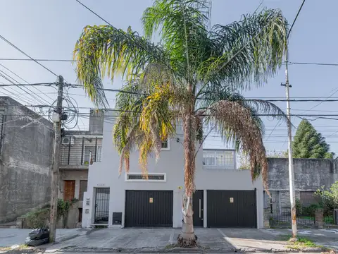 Depto Tipo Casa en Venta 40 años