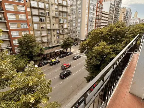 Departamento 3 ambientes c/dep serv. a la calle