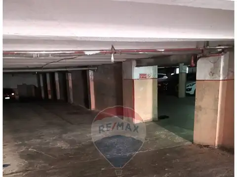 Venta de cochera Aguada con renta