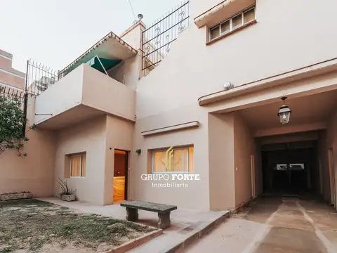 EXCELENTE UBICACIÓN  Amplio Departamento en zona céntrica