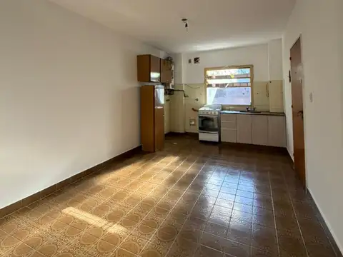 DEPTO UN DORMITORIO CON BALCON AL FRENTE