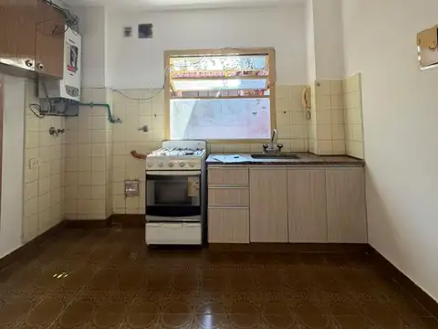 Cnel M Dorrego 2000, Piso 01