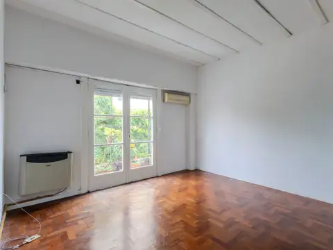 Venta PH 2 amb escritorio balcón Flores sin exp