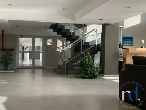 Av. Enrique Shaw 800, Piso 3