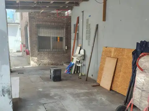 Casa 4 ambientes con 1 baño