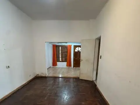 Casa 4 ambientes con pileta y quincho cerrado